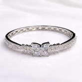 (DCB007) Elegant silver bracelet with butterfly cluster