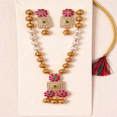 (TJ009) Traditional Gold-Plated Floral Pearl Necklace Set with Earrings