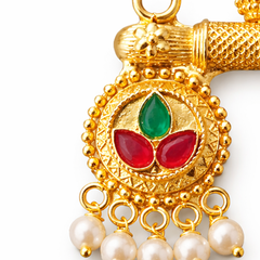 (PA022)Gold earrings with floral motif and pearls of Mangalsutras Pendent