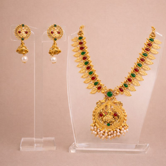 (TJ010) Elegant gold jewelry set with gemstones