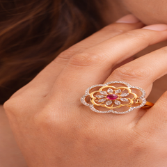 Elegant Golden floral ring