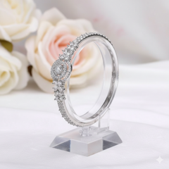 (DCB006)  Elegant silver bangle with zirconia charm