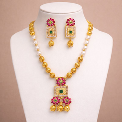 (TJ009) Traditional Gold-Plated Floral Pearl Necklace Set with Earrings