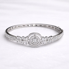 (DCB006)  Elegant silver bangle with zirconia charm